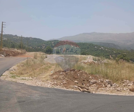 R9-3849 Land for Sale in Mten El Msaiqa – Mount Lebanon, 3,000 m², Residential Zoning 20… — 3