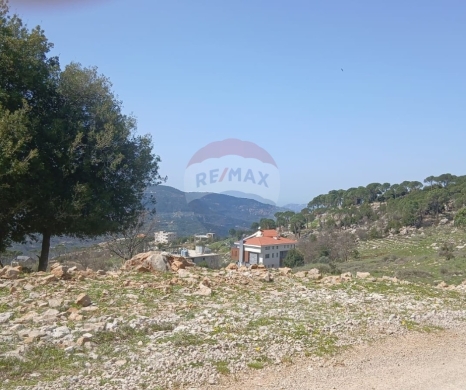 R9-3849 Land for Sale in Mten El Msaiqa – Mount Lebanon, 3,000 m², Residential Zoning 20… — 2