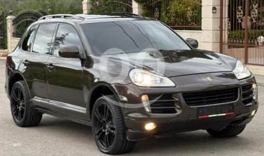 Porsche cayenne model 2009