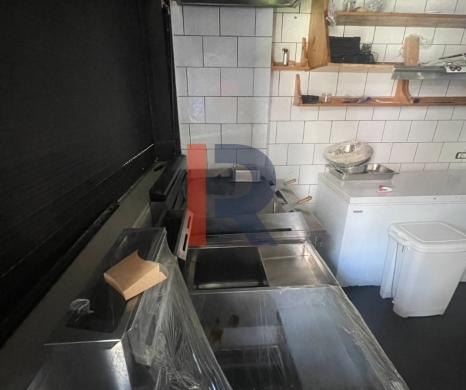 R9-3851 Running Burger Business – Maarad Street, Tripoli, Famous Brand, Equipment, S… — 9