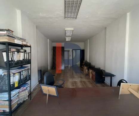 R9-3853 Office for Sale in Boulevard Tripoli – 40 m², Prime Spot, Open Space