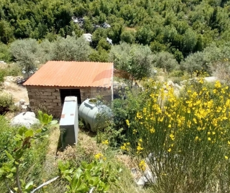 R9-3813 Land for Sale in Hadtoun – Keserwan, 1,565 m², Agriculturalأرض للبيع في حدتون – كسروان، 1,565 م²، زراعية