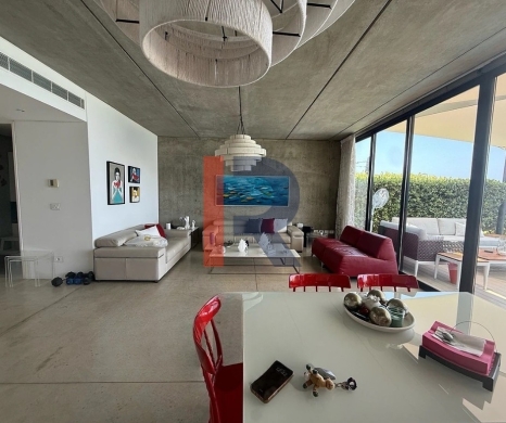 R9-3863 Villa for Sale in Anfeh – Beachfront, 147 m², Sea View, Pool & Garden — 7