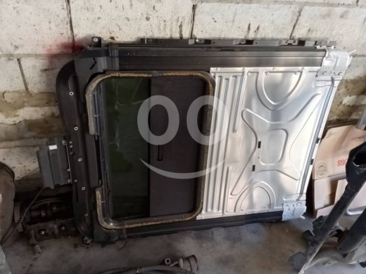 فتحه سقف bmw X5 E53 مكفولة شغاله — 2