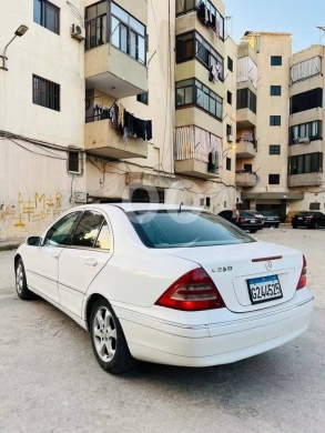Mercedes C240 Model 2002 — 3