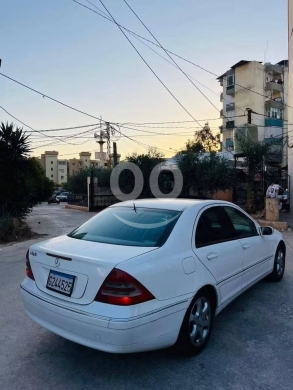 Mercedes C240 Model 2002 — 4
