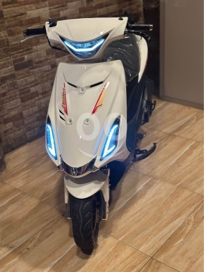 V150 azzo 2025