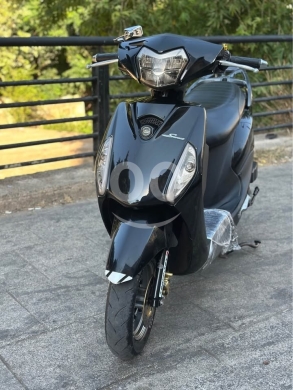 Sweet azzo 2025