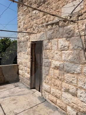 Old Lebanese stand-alone house/Amioun, Koura,أميون/ just steps from the main road… — 2