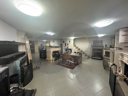 Showroom for sale in Hazmieh on the main road/الحازمية -REF#JS133225 ! — 5