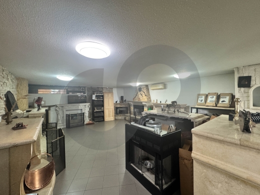 Showroom for sale in Hazmieh on the main road/الحازمية -REF#JS133225 ! — 6