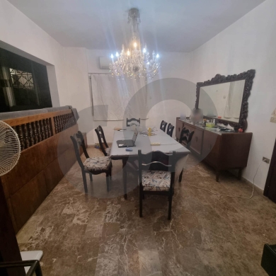 Great deal, prime location, beirut, hamra/الحمرا REF#IZ130749 — 2