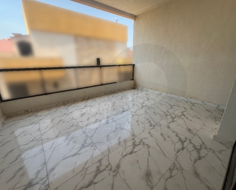 Brand new, modern finishing, prime location, close to main road/amenities. — 3