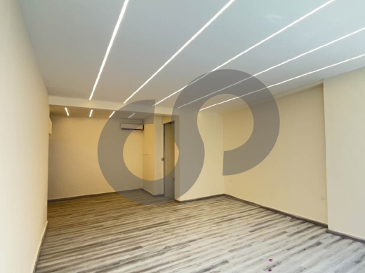 Prime Location, Fully Renovated Shop for Sale in Beirut - Mar Elias/ — 5