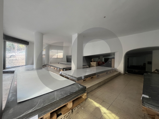 New exceptional commercial deal in Achrafieh/الأشرفية REF#HJ125654 — 2