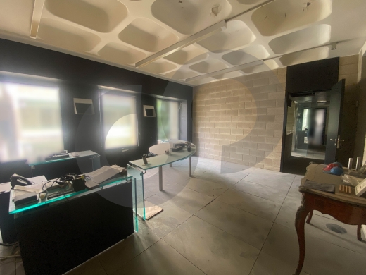 duplex office - high ceiling , bright & sunny- Achrafieh REF#HJ119764 — 4