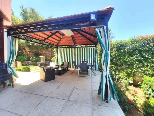 This villa in Feitroun — 5