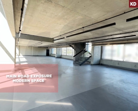 Premium Retail/Showroom Space in Dbayeh – Prime Location & Open Layout - ضبيه - REF#KD139448