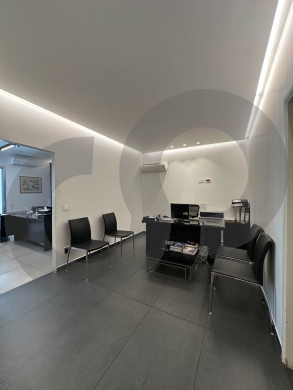 OFFICE/COULD BE USED AS AN APARTMENT/ACHRAFIEH,Sursock/سرسق(BEIRUT)/ 24/7 electricity/ RE… — 2