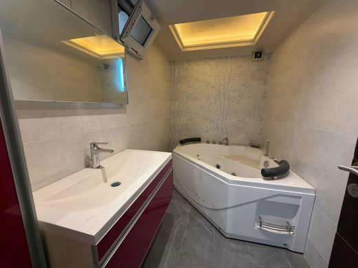 DUPLEX/PRIME LOCATION/OPEN VIEW/ACHRAFIEH,BEIRUT/الأشرفية/ REF#KG139018 ! — 10