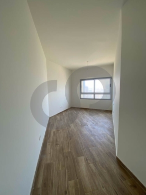 NEW BUILDING, PRIME LOCATION, TARIQ EL JDIDEH, طريق الجديدة,REF#YO138619 — 5