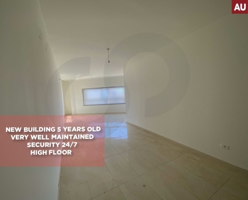 NEW BUILDING, PRIME LOCATION, TARIQ EL JDIDEH, طريق الجديدة,REF#YO138619