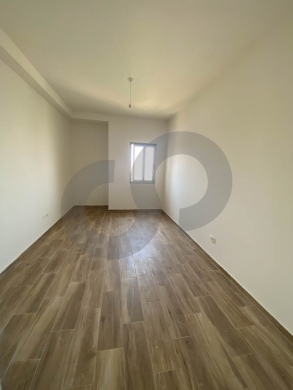 NEW BUILDING, PRIME LOCATION, TARIQ EL JDIDEH, طريق الجديدة,REF#YO138619 — 6