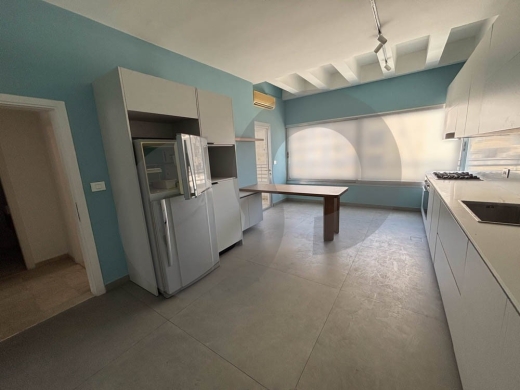 SEA VIEW, PRIME LOCATION, AIN EL MRAISEH-BEIRUT, عين المريسة, REF#AU138617 — 2