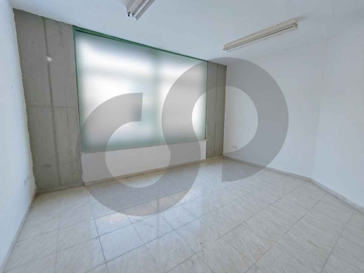 OFFICE/PRIME LOCATION IN JDEIDEH,METN/جديده/ Commercial Center /REF#EH138403 ! — 6