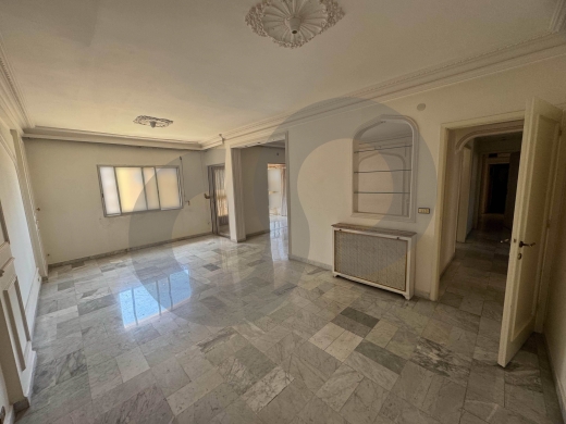 Well Maintained Building, High Floor, beirut, msaytbeh/مصيطبه REF#TD138148 — 2