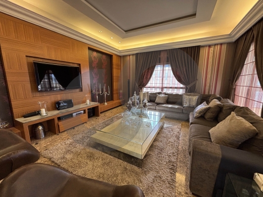 FULLY RENOVATED /FULLY DECORATED/MODERN IN NACCACHE REF#DF117453