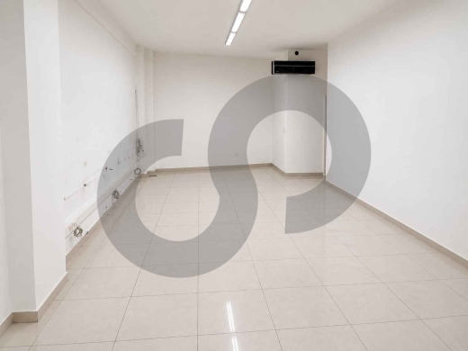 SHOP/Prime Location in a Commercial Center/METN,MANSOURIEH/المنصورية/ REF#GN136988 ! — 3