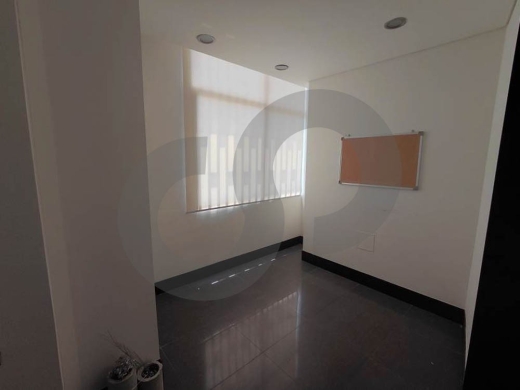 Prime commercial area ,Port of Beirut and main business roads ,Daoura Baouchrieh /… — 6