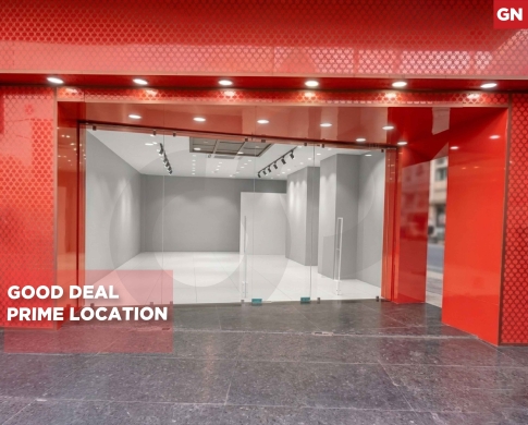 Showroom/Dekwaneh, Metn/Prime frontage/الدكوانة/ REF#GN136125 !