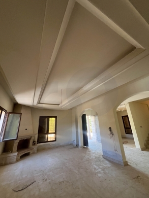 Villa for Sale in Yanouh – 300 sqm on 1,450 sqm Land REF#CO127797