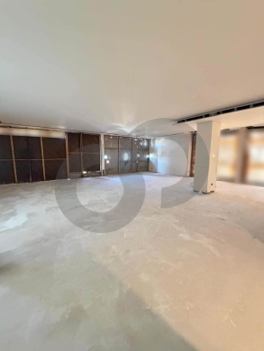 Pool, Gym, 4 parking, achrafieh, saifi/أشرفية - الصيفي REF#RE134070 — 3