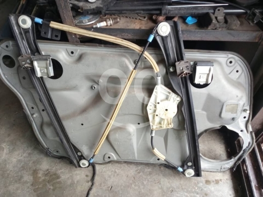 مكنه زجاج امامي يمين Volkswagen GOLF 4 JETTA
