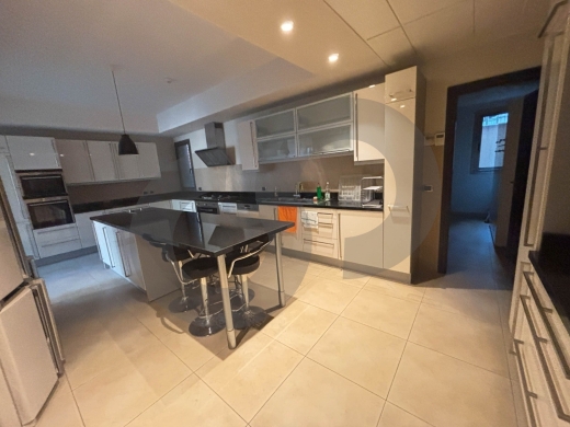 Luxury Apartment for Annual Rent - Ain El Mraiseh REF#AU133514 — 3