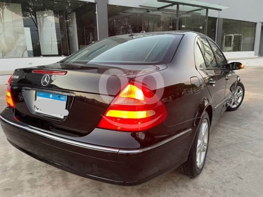 E350 2006 — 4