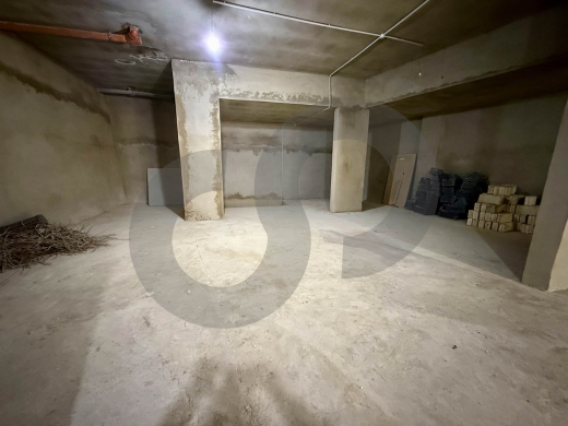 Spacious 650 sqm warehouse for sale in Baabda- Louaizeh REF#GG126390 — 2