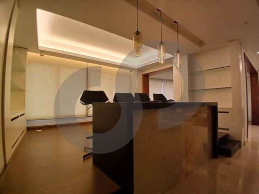 2 balconies/1maid room/24/7 electricity/Achrafieh/أشرفية-REF#RE132970 — 2