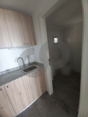 Duplex shop, well-known commercial center,jbeil/جبيل REF#RS132316 — 4