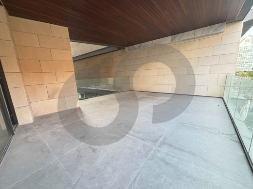 2 secure parking spots, 24/7 concierge, Downtown/بيروت REF#AU132242 — 2