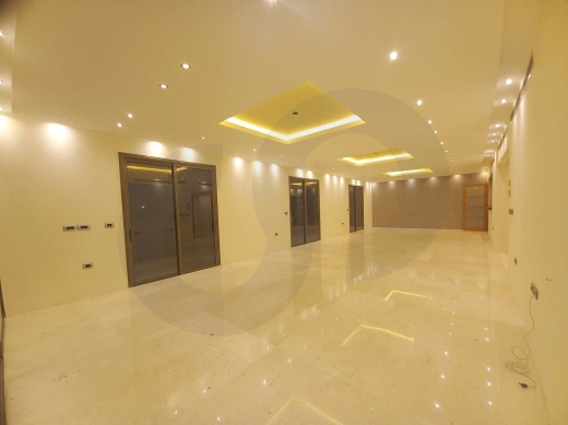 Storage room, sea view Ramleh El Bayda/الرملة البيضاء REF#HU132098 — 2