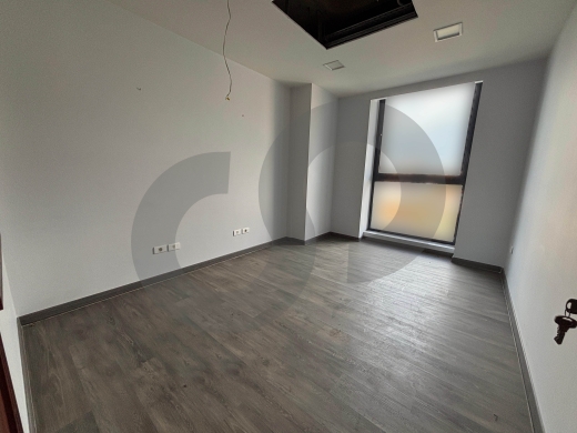 two terraces,ac centrale, prime location, metn,Dbaye/ضبيه REF#DF131331 — 9