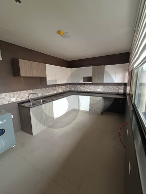 360 sqm Penthouse, panoramic 180° view in Beirut Hamra REF#AZ130724 — 3