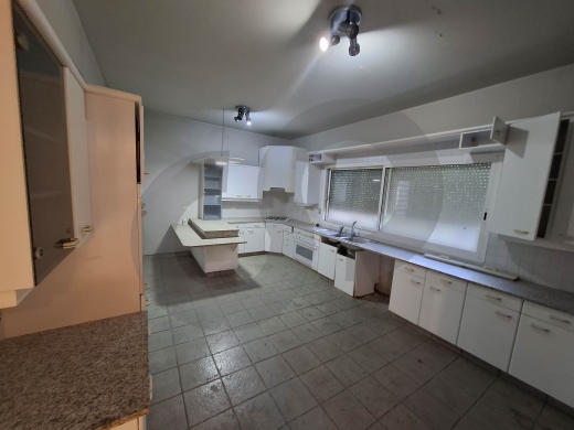 catchy 450 sqm apartment in kfarhbab for only 430,000$! REF#HW129350 — 3
