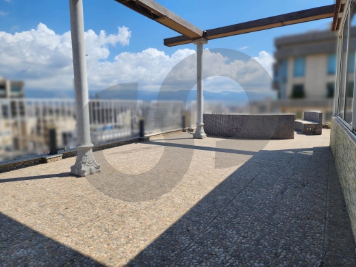 Beirut- Tallet el Khayat/ تلة الخياط Duplex High Floor REF#MD129331 — 2