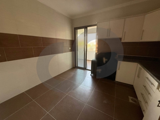 220 sqm apartment in prime location in hamra for sale REF#YJ129292 — 3