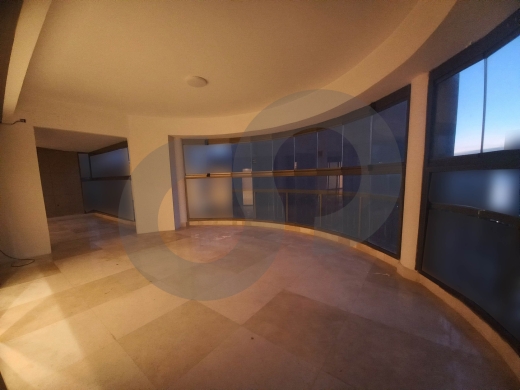 calm & prestigious area, ramlet el bayda/رملة البيضاء REF#HU128986 — 3